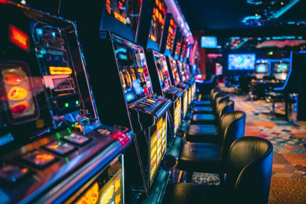 lapak slot tournament weekly calendar showing closing times for all five games